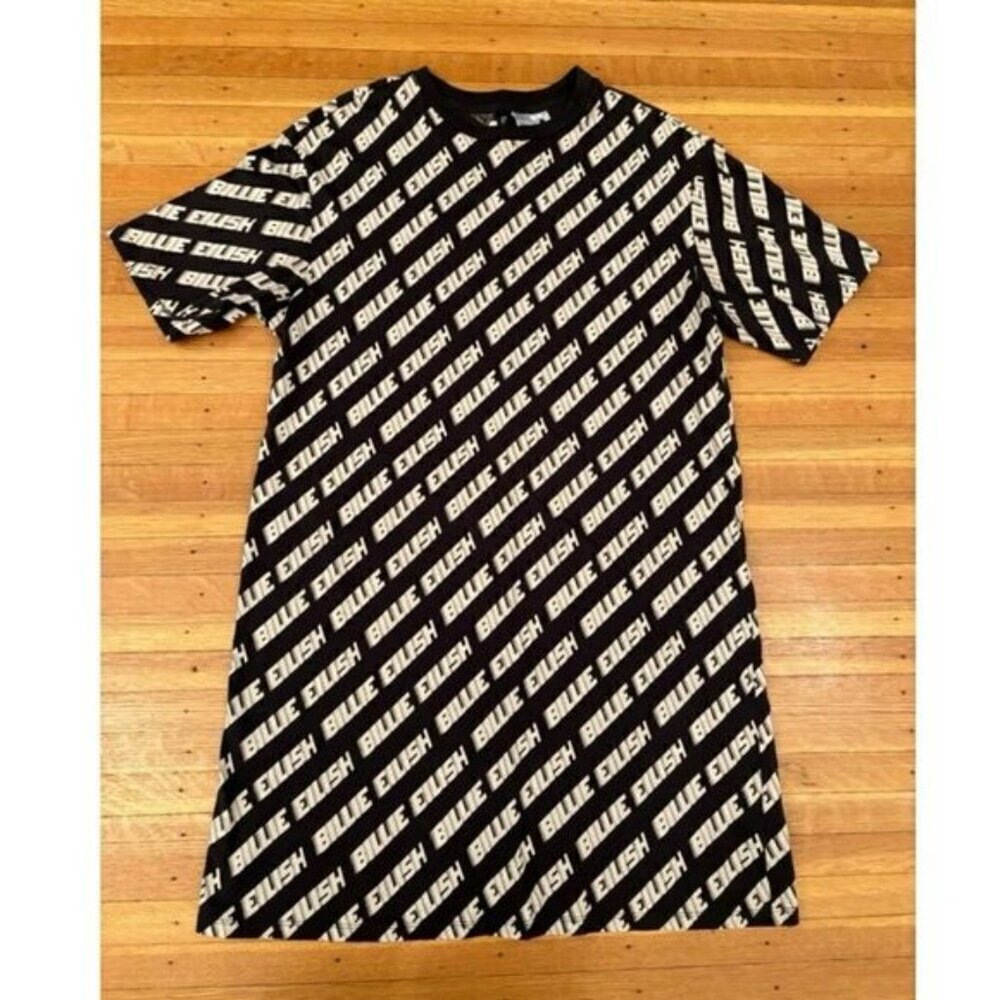 Billie Eilish H&M Divided grey/beige short sleeve tee shirt dress